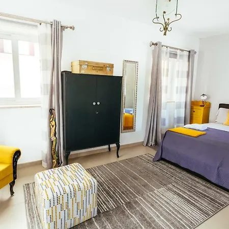 Ghand In-nanna Couette-café