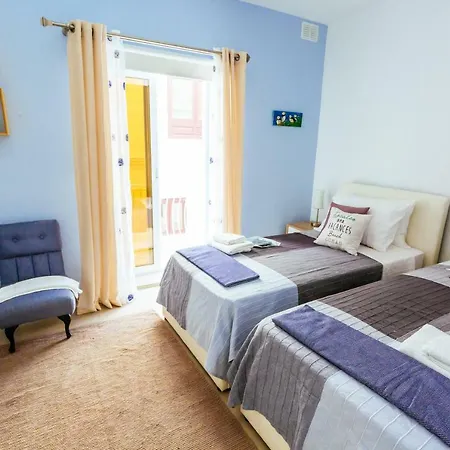 Ghand In-nanna Couette-café *